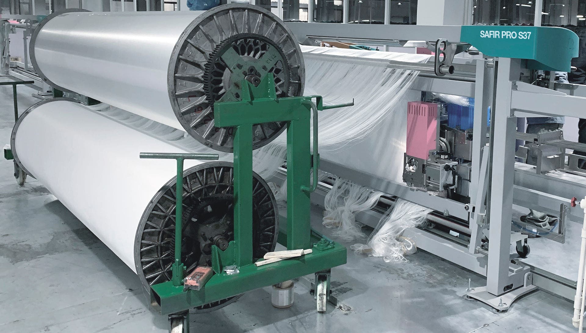 automatic warp drawing-in machine SAFIR PRO S37 - double warp beam applications