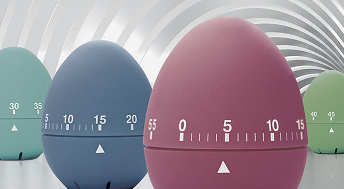 View of several egg timer to symbolize the time optimization.