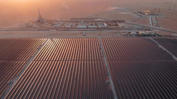 Solar plants in high temperatures as the desert