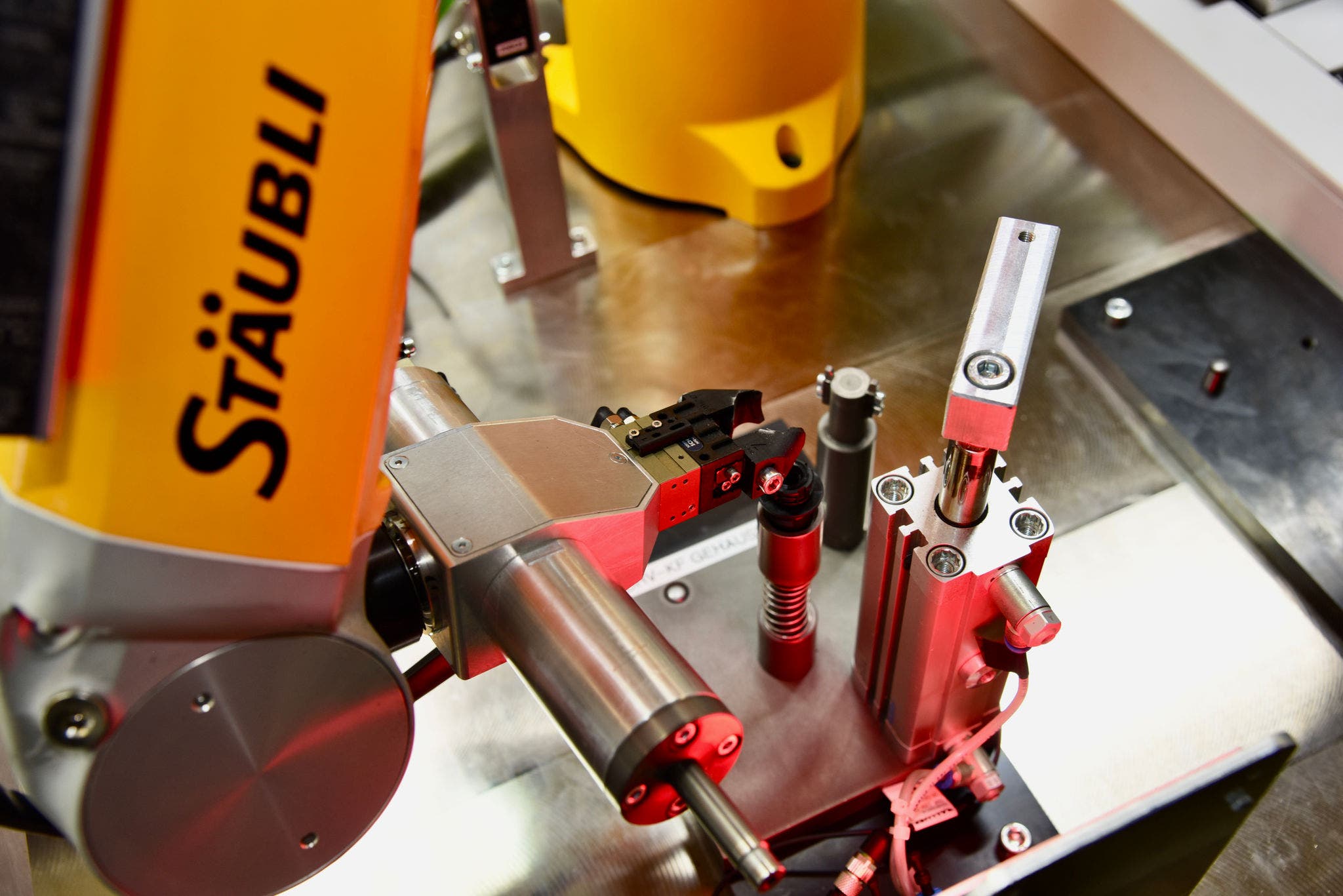 Highly efficient pre-assembly of residual pressure relief valves