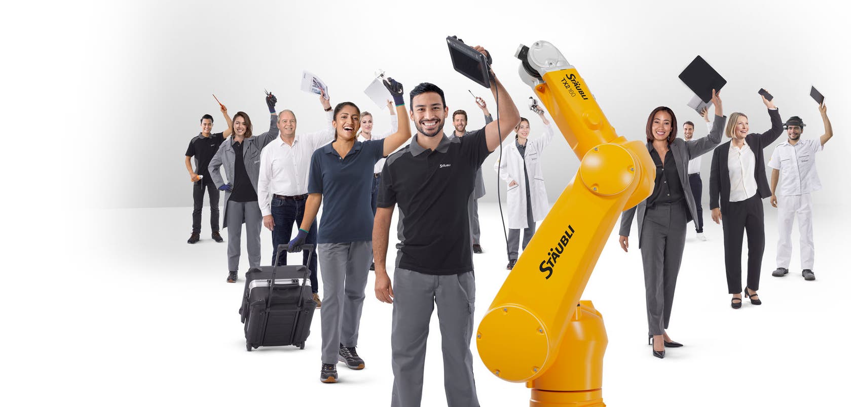 Beyond robots, a complete team including maintenance technicians, hotline, certified instructors, application and programming experts.