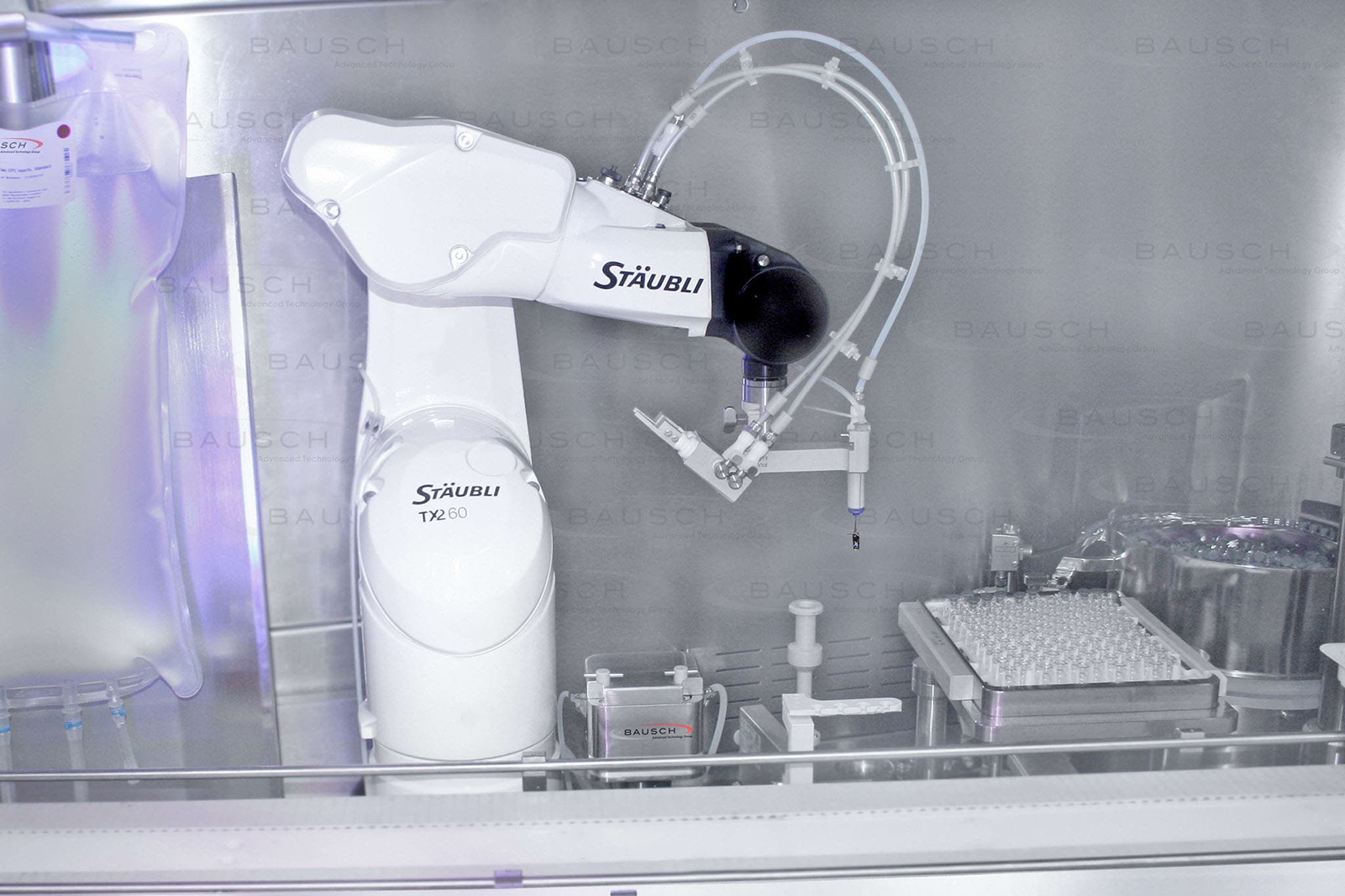 The Stäubli TX2-60 Stericlean stands out with its high cleanroom classification, dynamics and precision.