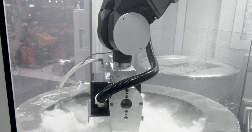Sensitive Environment HE robotic arm washing application