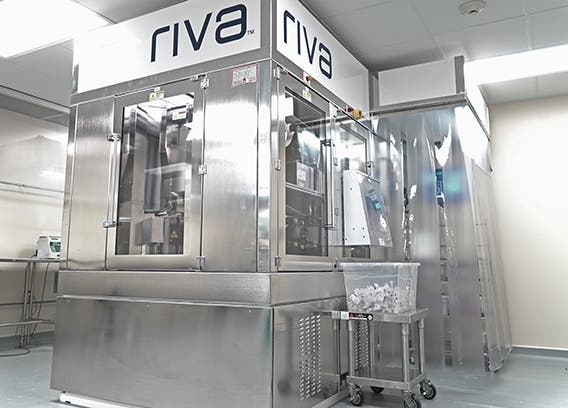 Fully automated compounding and filling of infusions
