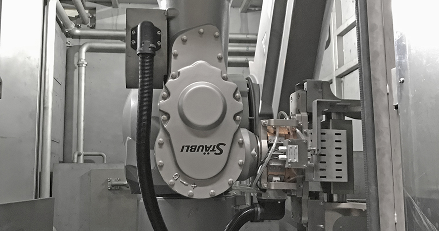 Six-axis machines for inline parts cleaning