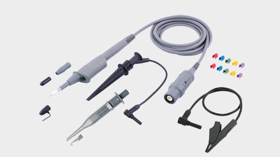 Teaser image with SET Isoprobe III – 10:1 HF, set with an extensive range of accessories meets the needs of the professionally equipped electronic engineer.