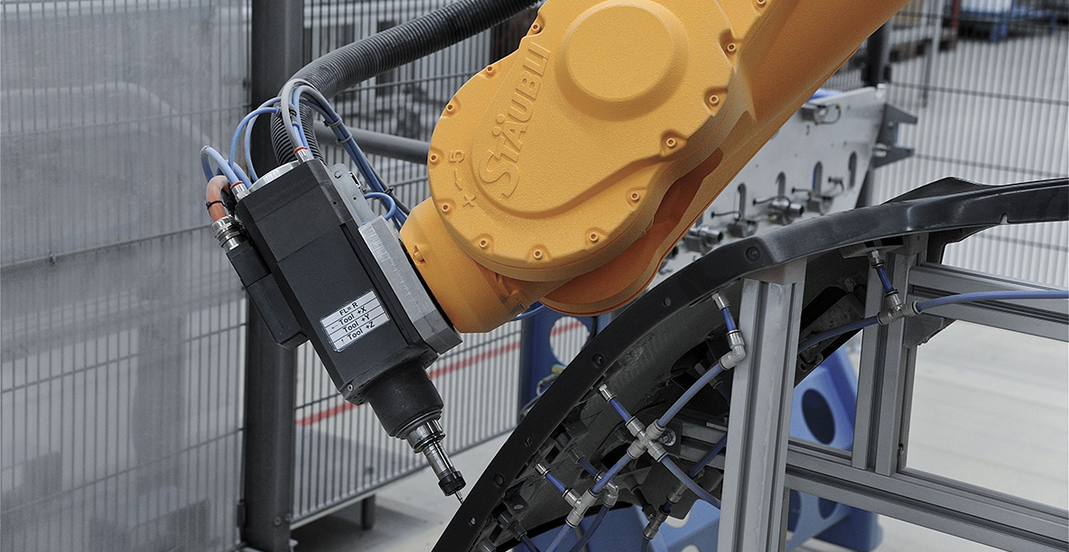 Innovative solution: Robot processing has proven its worth in parts forming at Polytec.